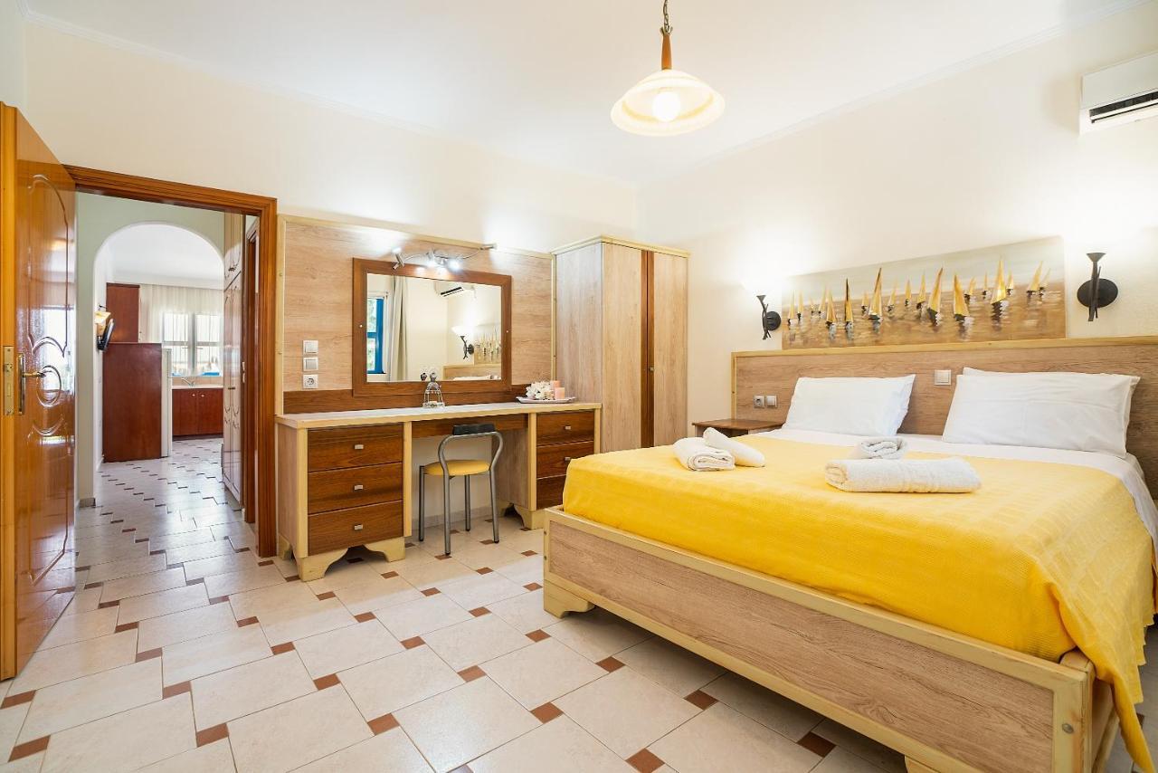 Livadia Beach Suite Ngoại thất bức ảnh